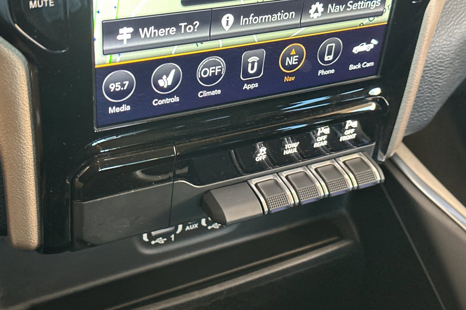 Used 2020 RAM 1500 Laramie image 22