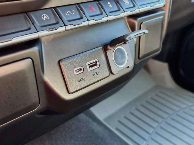 Used 2021 Chevrolet Silverado 1500 RST w/ LPO, Blackout Package AWD/4WD image 33