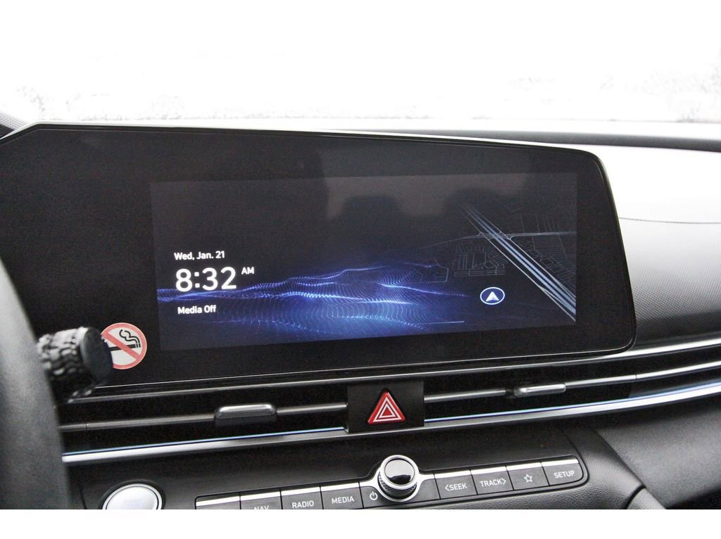 Used 2024 Hyundai Elantra SEL image 22