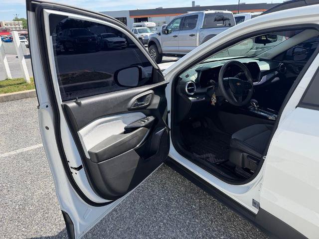 Used 2024 Chevrolet Trax LT FWD image 10