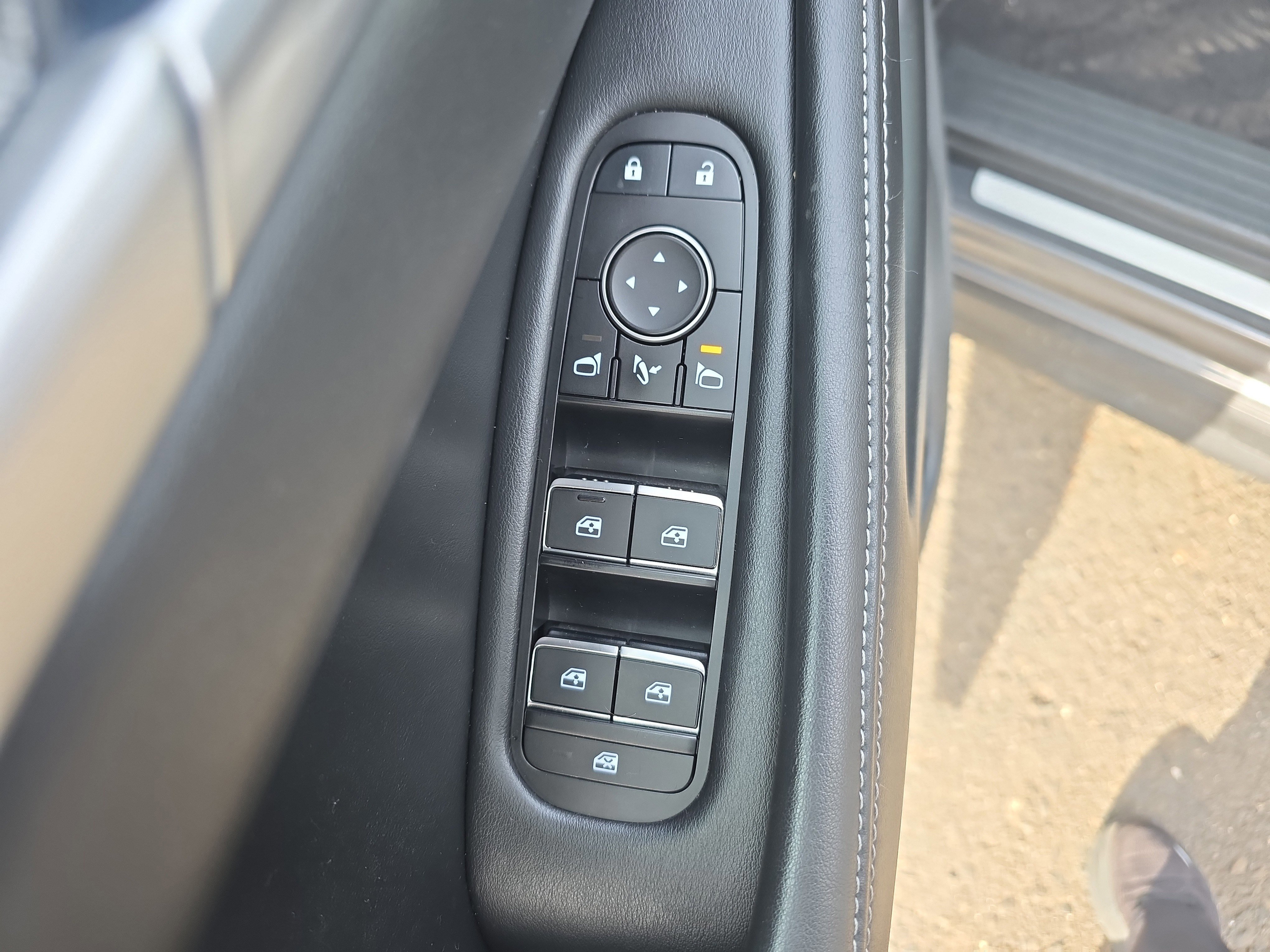 Used 2023 INFINITI QX60 Luxe w/ Cargo Package image 29