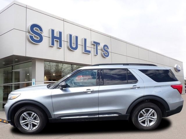 Certified 2024 Ford Explorer XLT w/ Class IV Trailer Tow Package AWD/4WD image 2