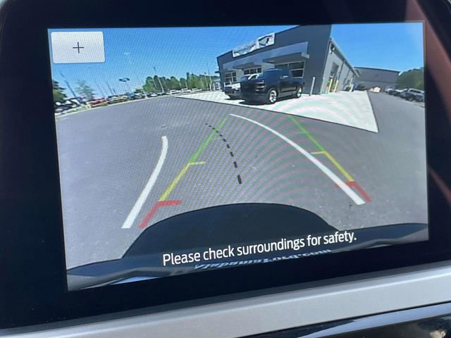 Certified 2022 Ford Escape SE w/ SE Sport Appearance Package image 17