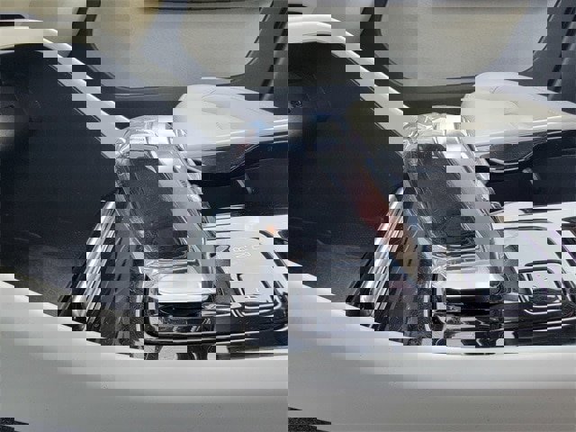 Used 2023 Volvo XC40 B5 Ultimate w/ Protection Package Premier image 30