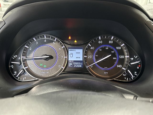 Used 2018 INFINITI QX80 4WD w/ All Season Package image 14