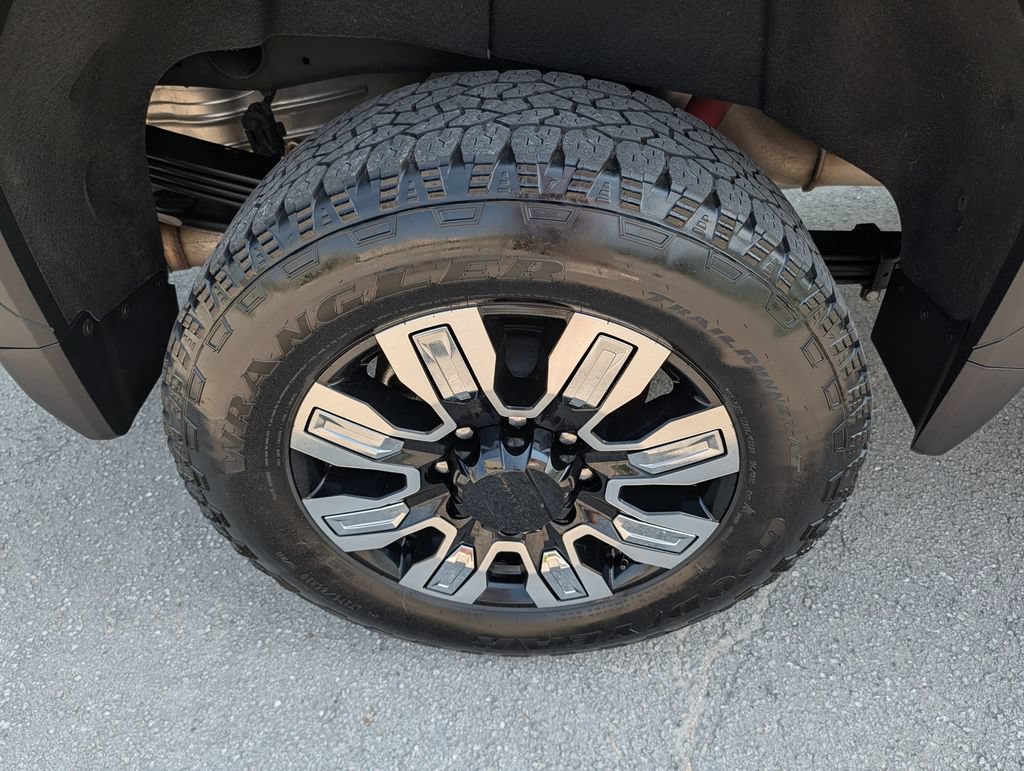 Used 2025 GMC Sierra 2500 Denali AWD/4WD image 30