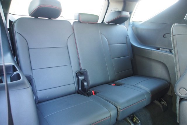 Used 2024 Chevrolet Traverse Z71 w/ Enhanced Driving Package image 16