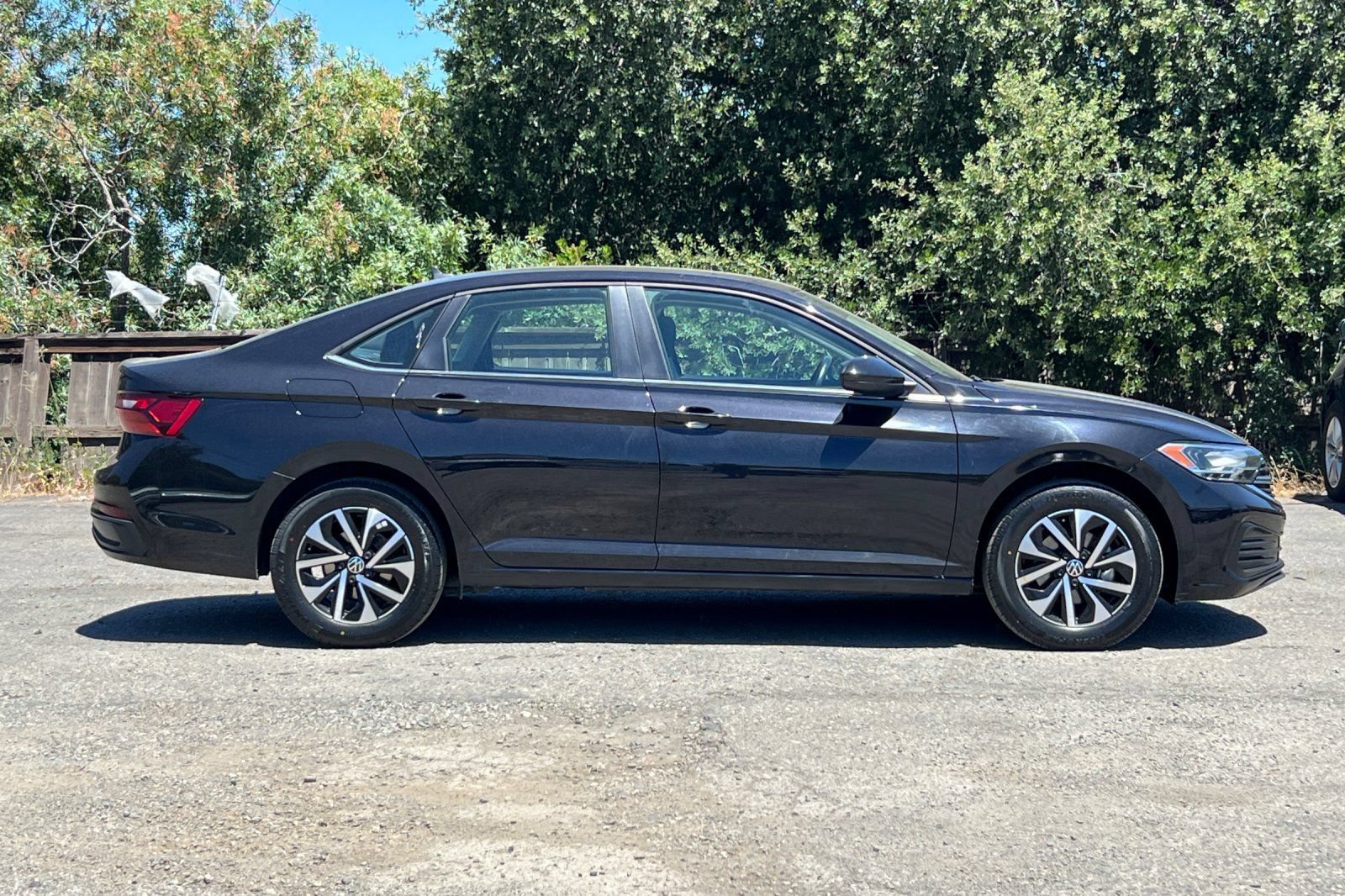 Used 2024 Volkswagen Jetta S FWD image 3