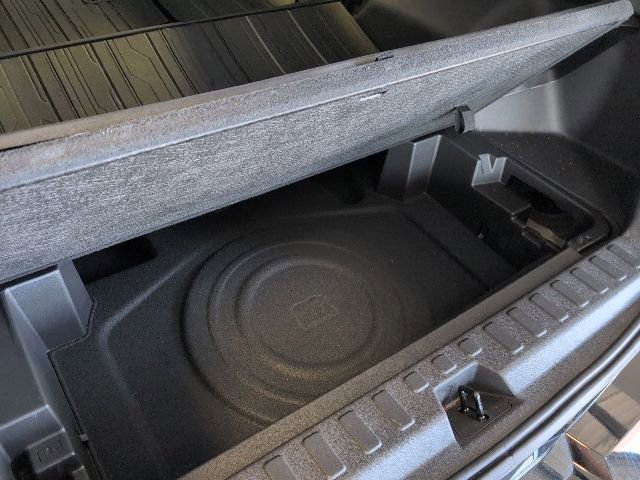 Used 2024 GMC Terrain AT4 w/ Infotainment Package II AWD/4WD image 41