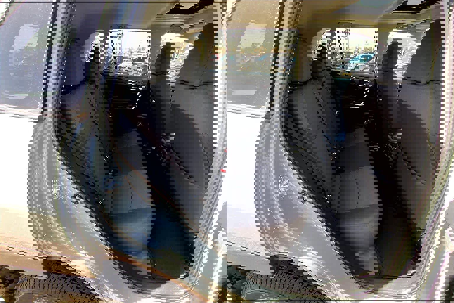 Used 2021 Toyota RAV4 XLE w/ Convenience Package image 20