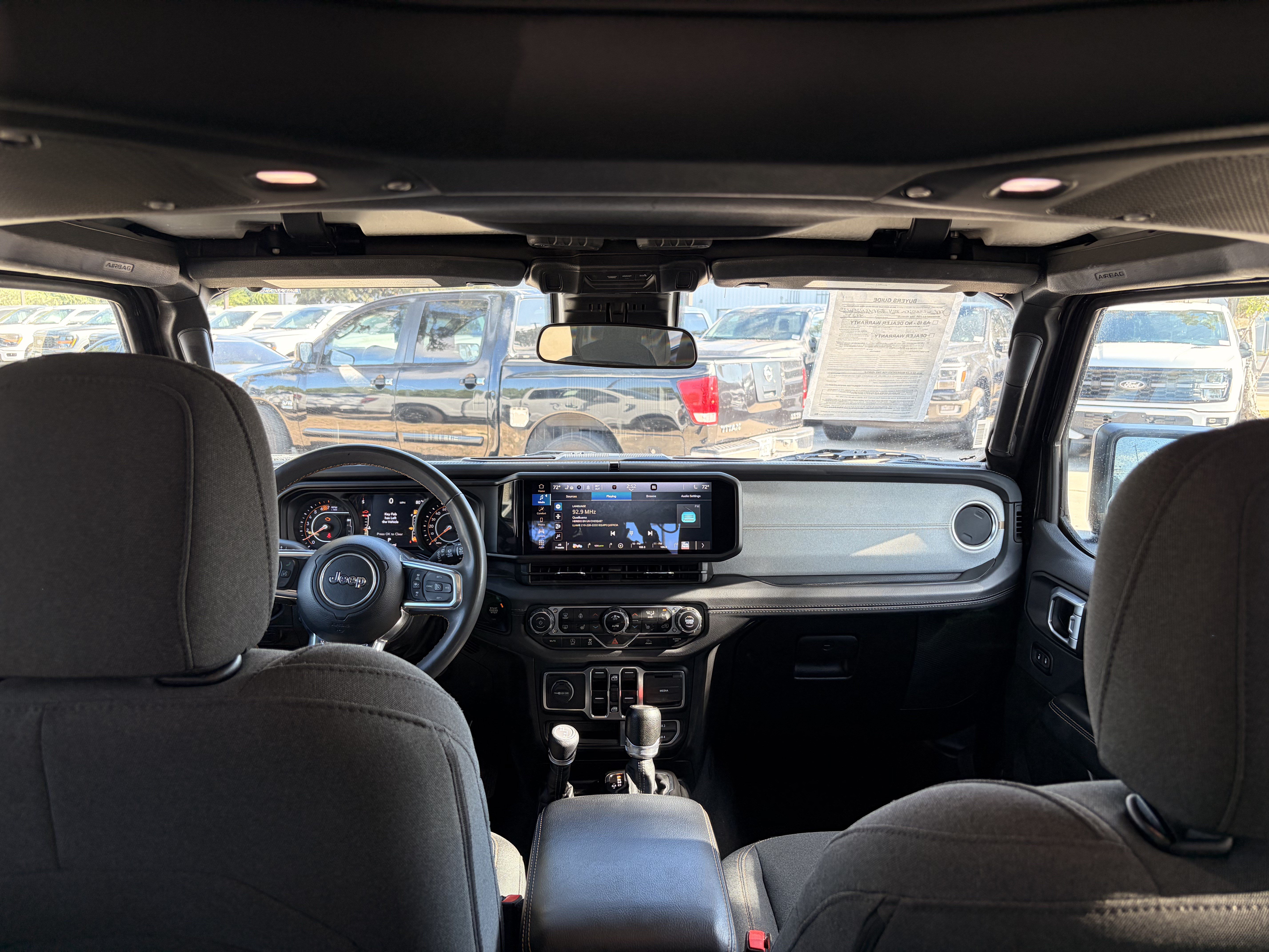 Used 2024 Jeep Wrangler Unlimited Sahara AWD/4WD image 9