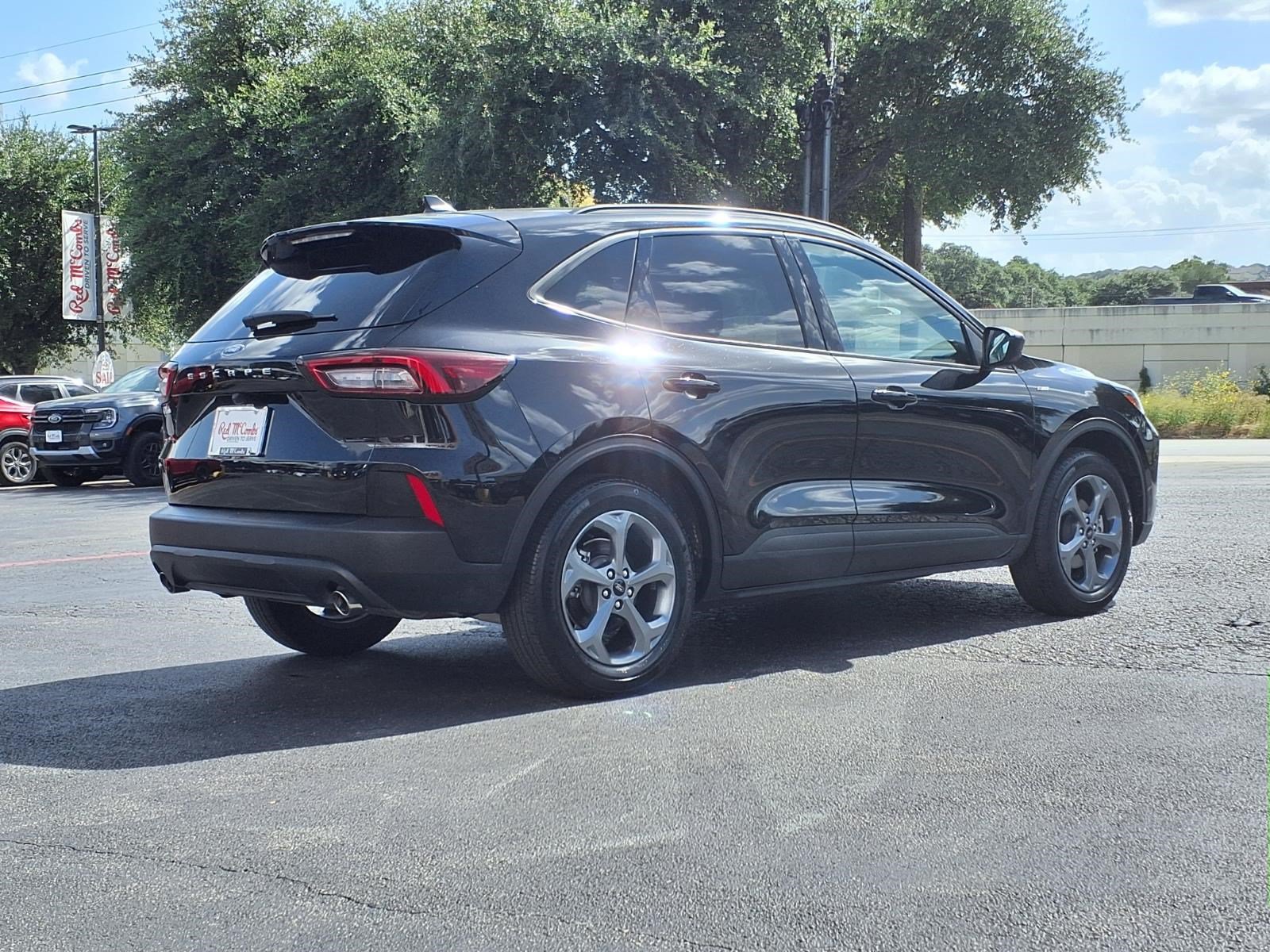 Certified 2025 Ford Escape ST-Line FWD image 6