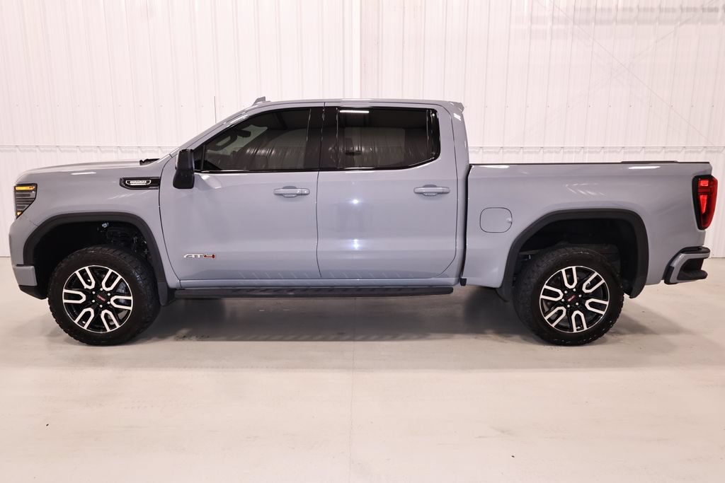 Used 2024 GMC Sierra 1500 AT4 w/ Technology Package AWD/4WD image 7