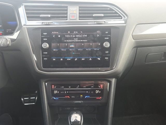 Used 2023 Volkswagen Tiguan SE R-Line AWD/4WD image 30