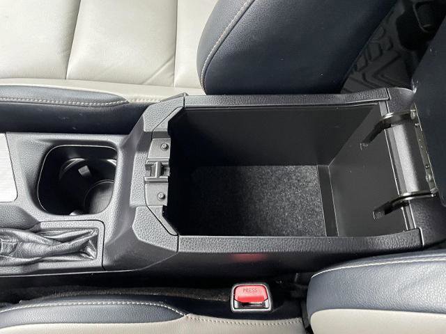 Used 2018 Toyota RAV4 Limited image 31