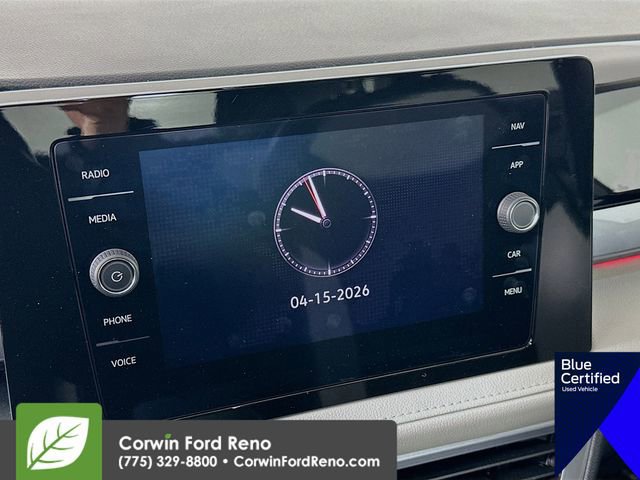 Used 2025 Volkswagen Taos SEL image 17