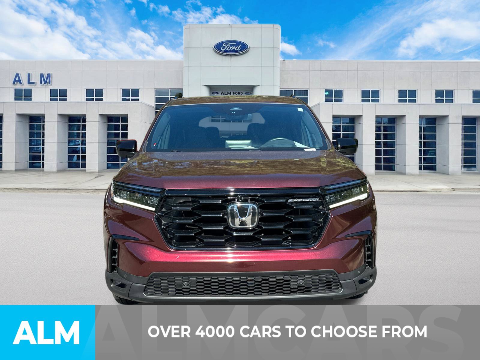 Used 2025 Honda Pilot Black Edition image 2