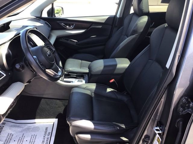 Certified 2025 Ford Escape ST-Line Elite w/ Class II Trailer Tow Package AWD/4WD image 9