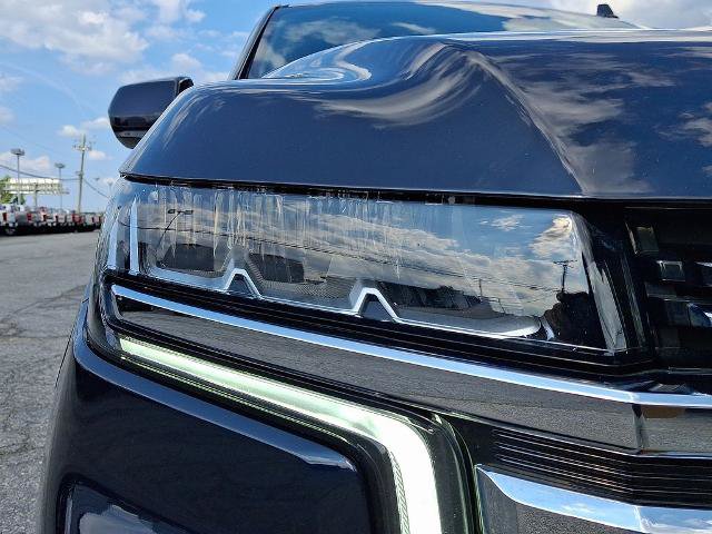 Used 2022 Chevrolet Suburban LT AWD/4WD image 9