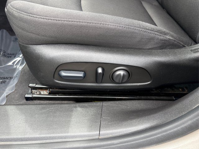 Used 2023 Chevrolet Malibu LT FWD image 17