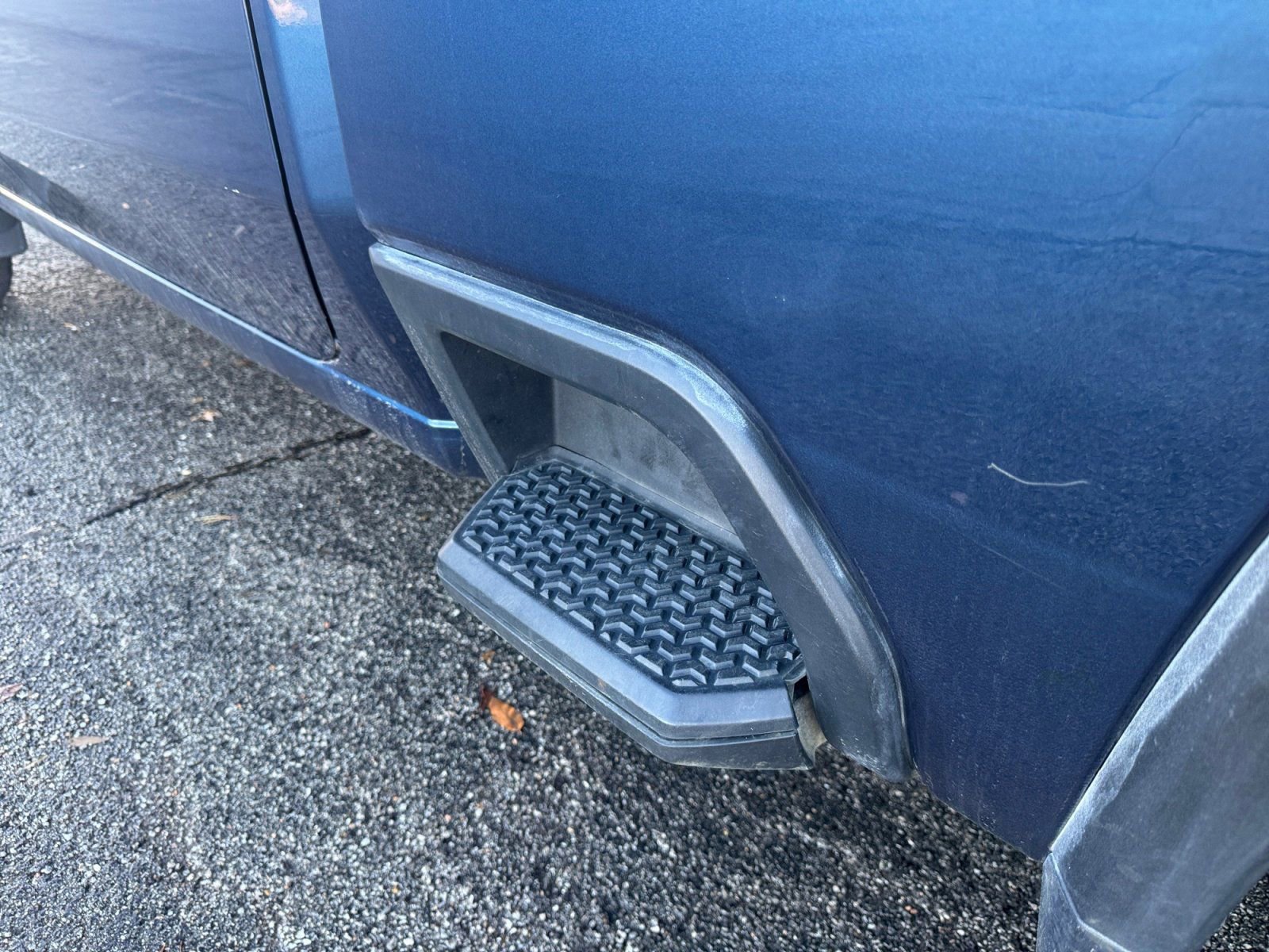 Used 2023 Chevrolet Silverado 2500 Custom w/ Custom Convenience Package image 18