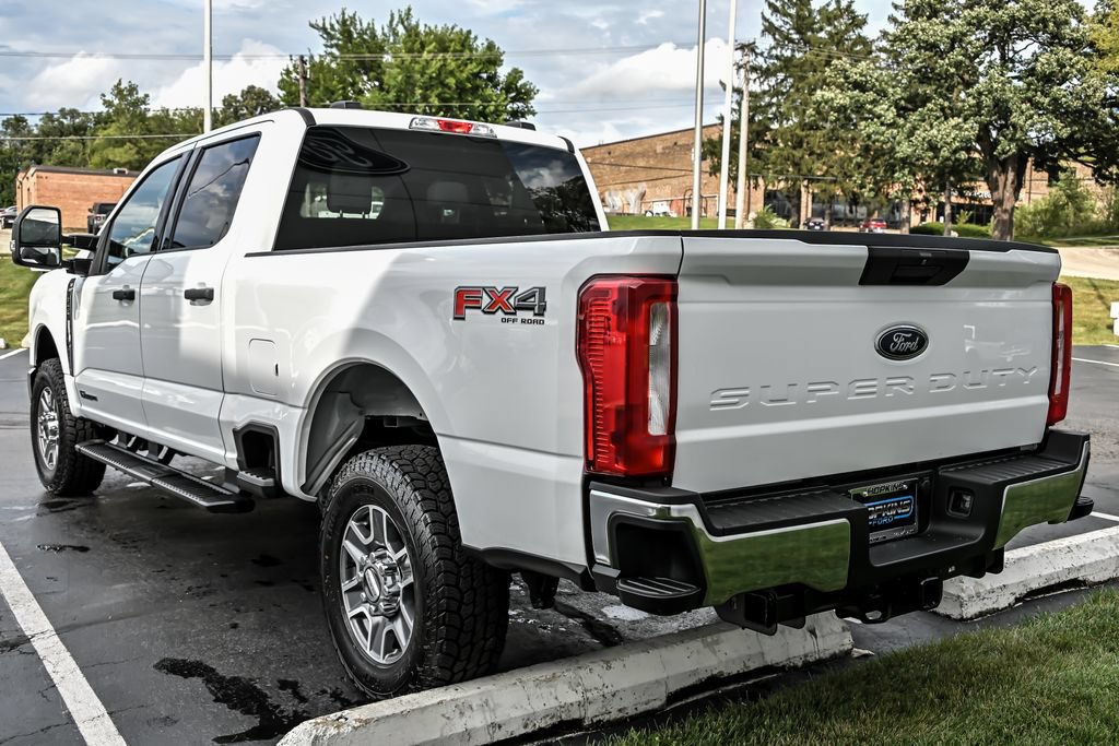 Certified 2025 Ford F250 XLT w/ FX4 Off-Road Package AWD/4WD image 6
