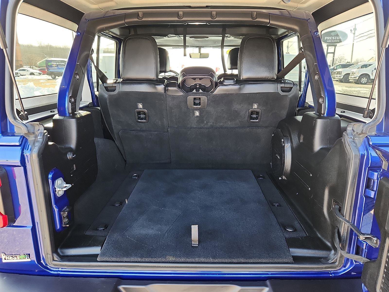 Used 2018 Jeep Wrangler Unlimited Sahara image 30