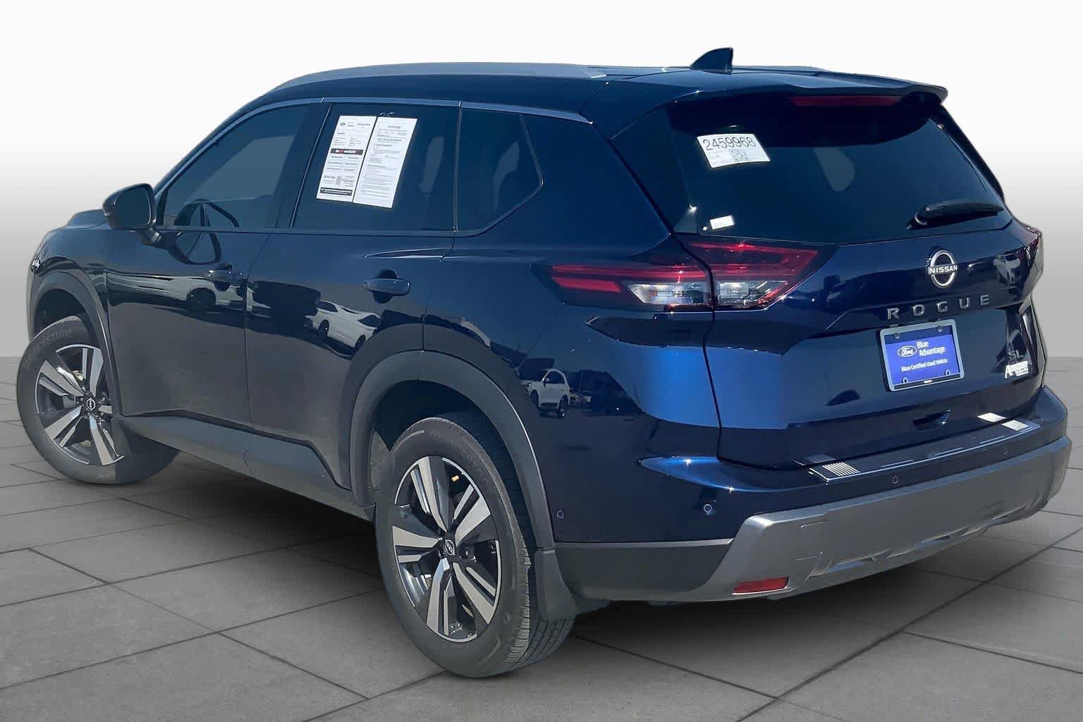 Used 2025 Nissan Rogue SL FWD image 12
