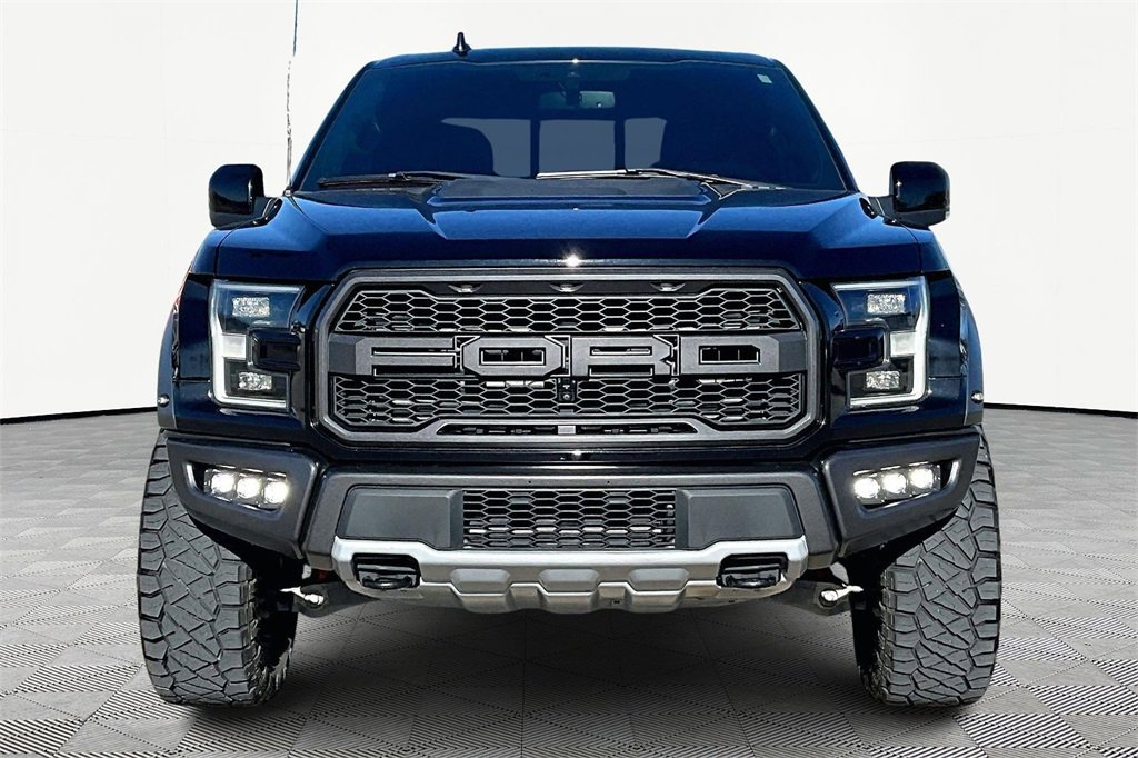 Certified 2019 Ford F150 Raptor w/ Equipment Group 802A Luxury image 3