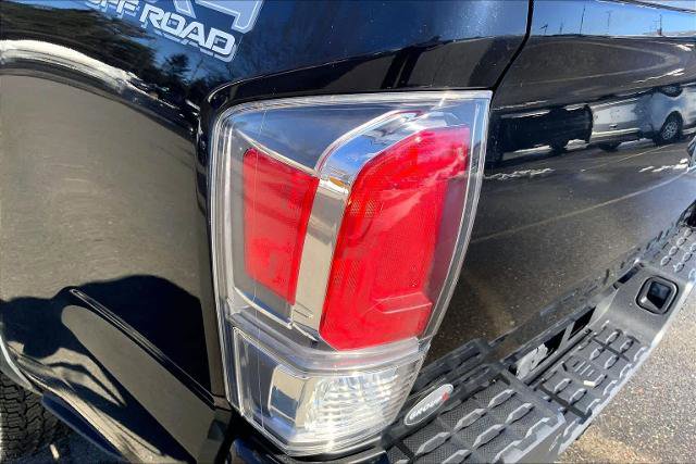 Used 2020 Toyota Tacoma TRD Off-Road w/ Technology Package image 28