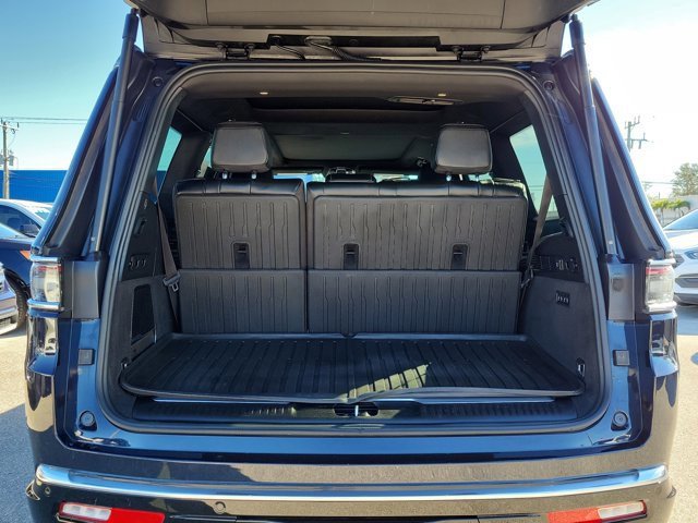 Used 2023 Jeep Grand Wagoneer Base w/ Flexible Seating Group image 13