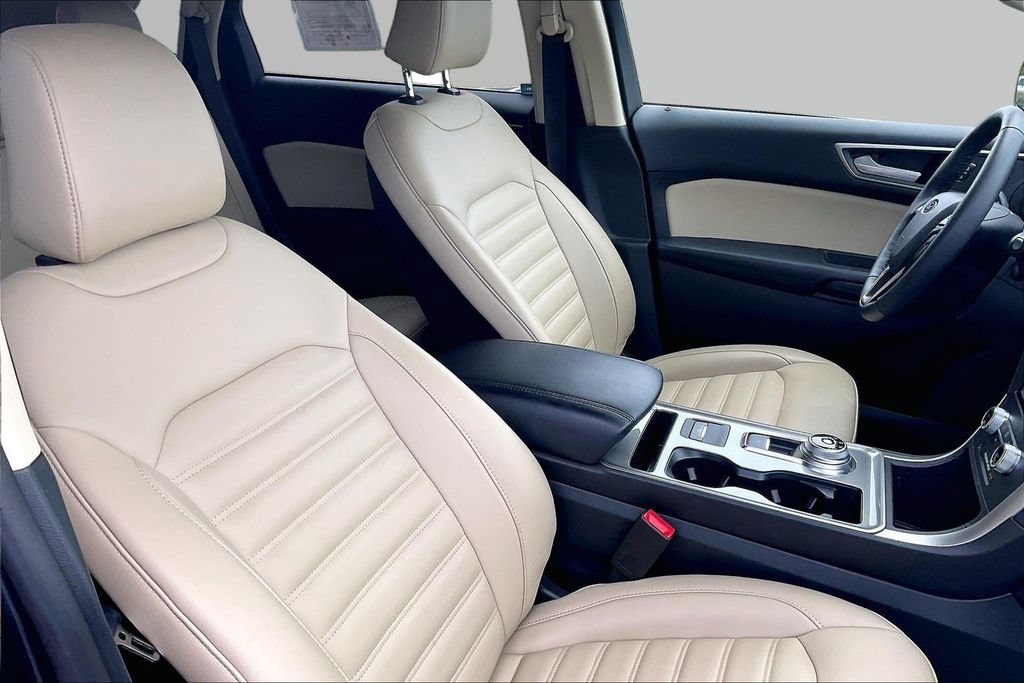 Certified 2024 Ford Edge SEL w/ Convenience Package AWD/4WD image 7