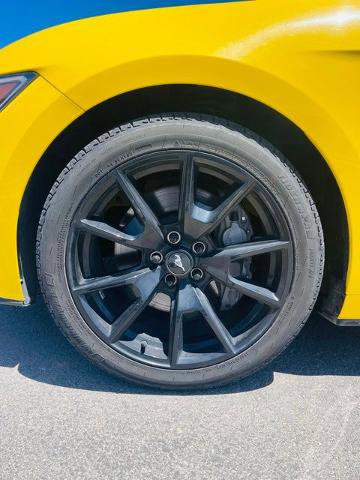 Certified 2017 Ford Mustang GT Premium w/ Black Accent Package RWD image 8