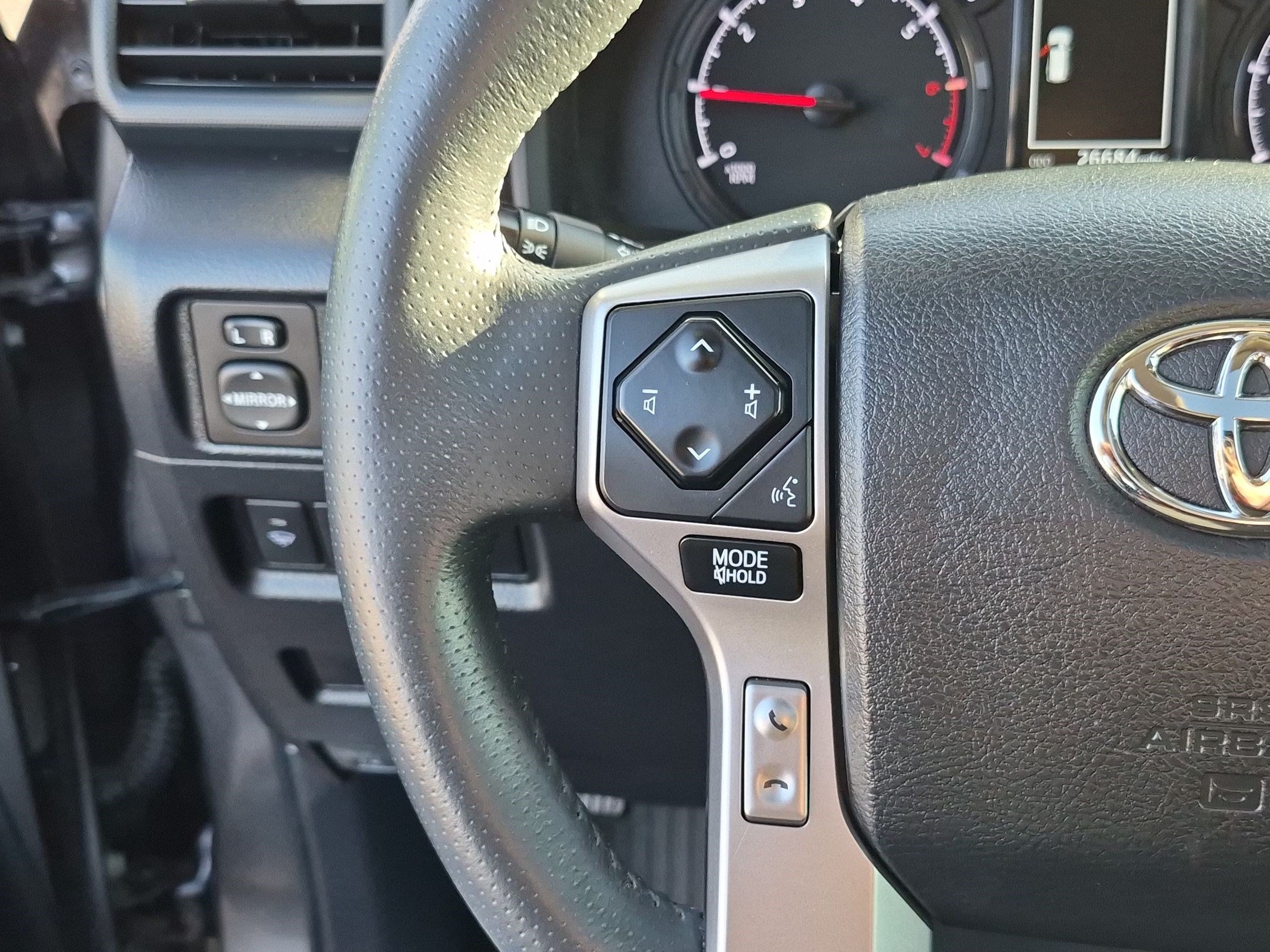 Used 2021 Toyota 4Runner SR5 Premium w/ Moonroof Package AWD/4WD image 21