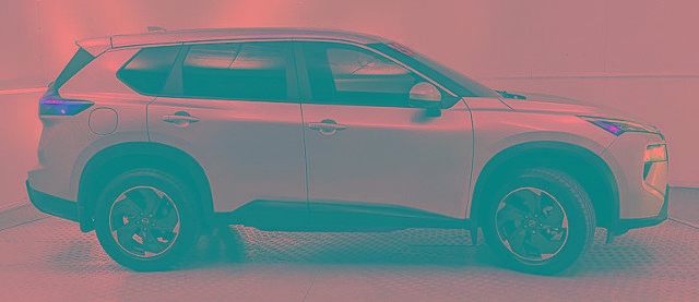 Used 2025 Nissan Rogue SV image 5