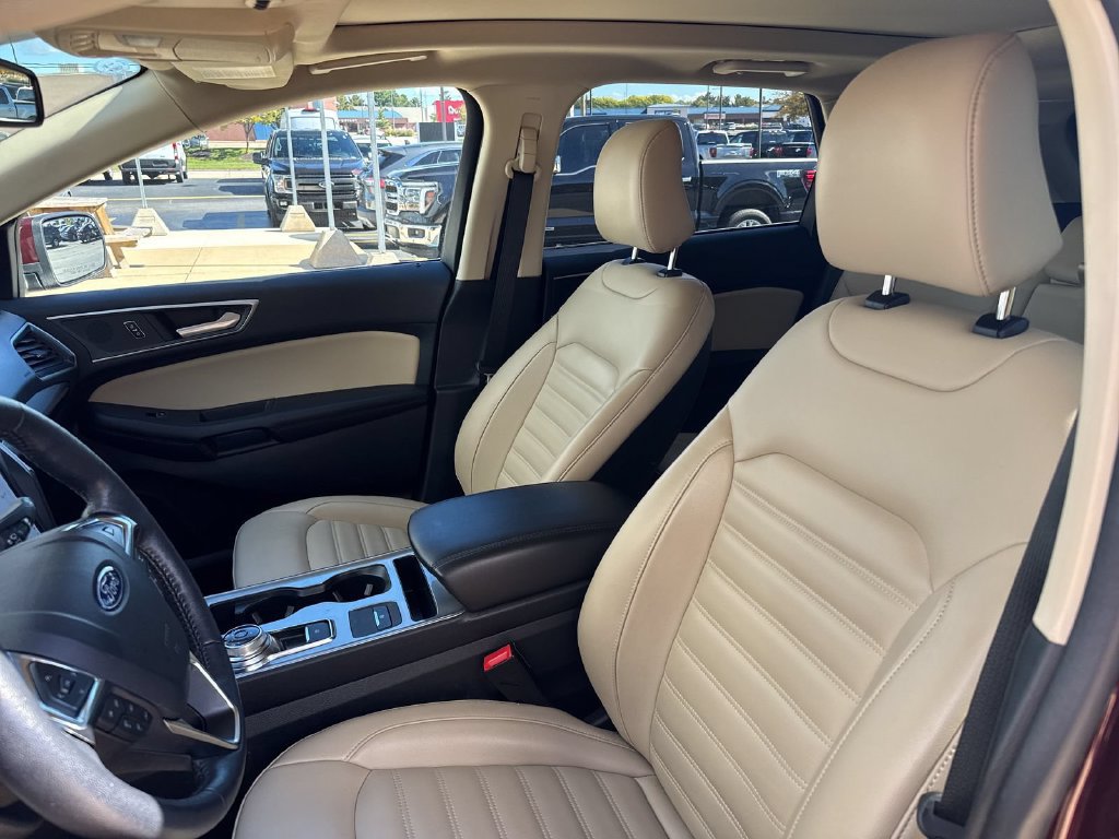 Certified 2024 Ford Edge SEL w/ Convenience Package AWD/4WD image 9