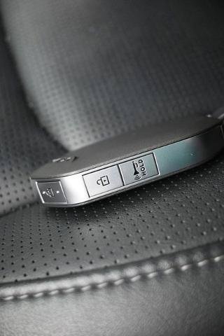 Used 2025 Kia Sorento S FWD image 26