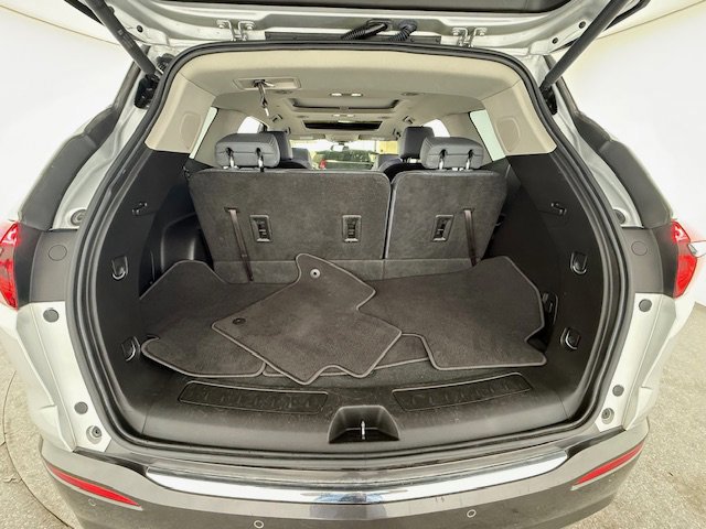 Used 2020 Buick Enclave Essence w/ Sound and Sites Package image 5