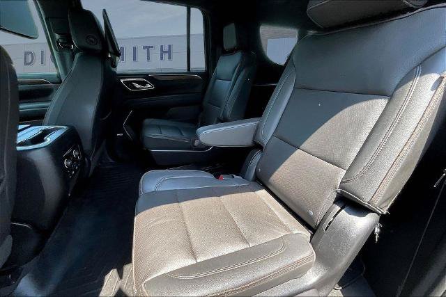 Used 2023 Chevrolet Suburban High Country RWD image 31