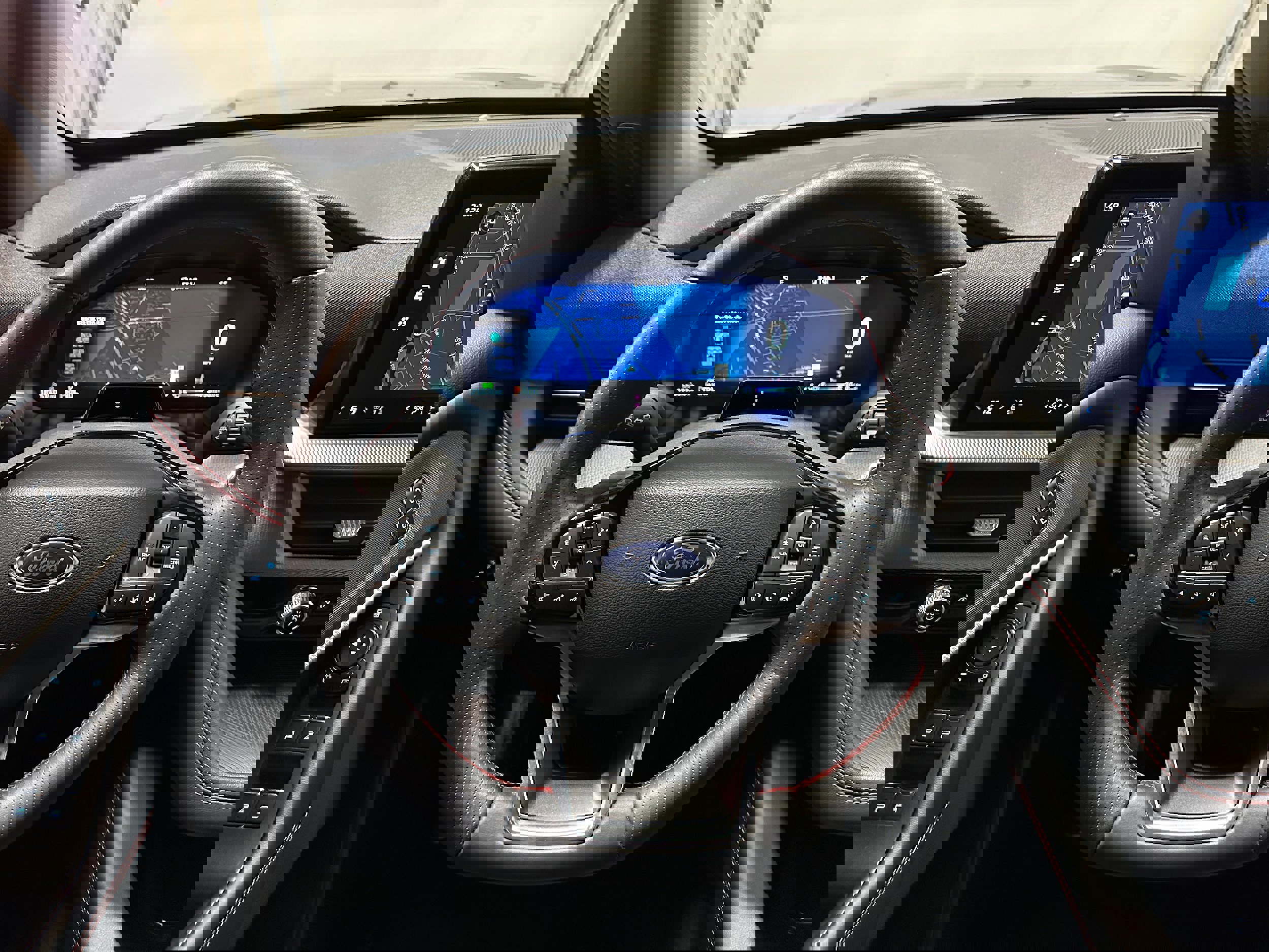 Certified 2025 Ford Explorer ST-Line image 17