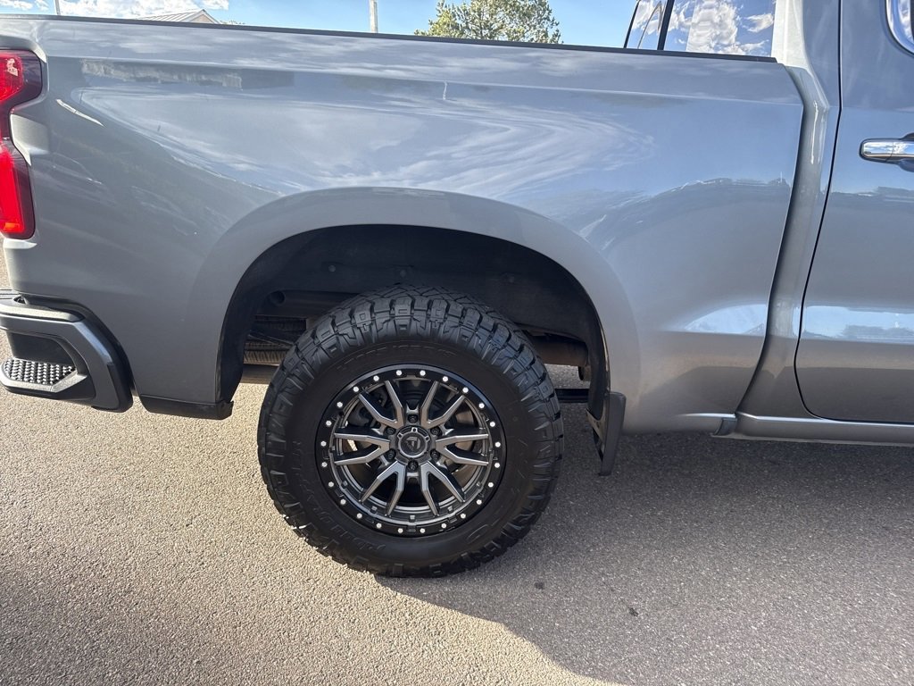 Used 2020 Chevrolet Silverado 1500 High Country w/ Technology Package image 27