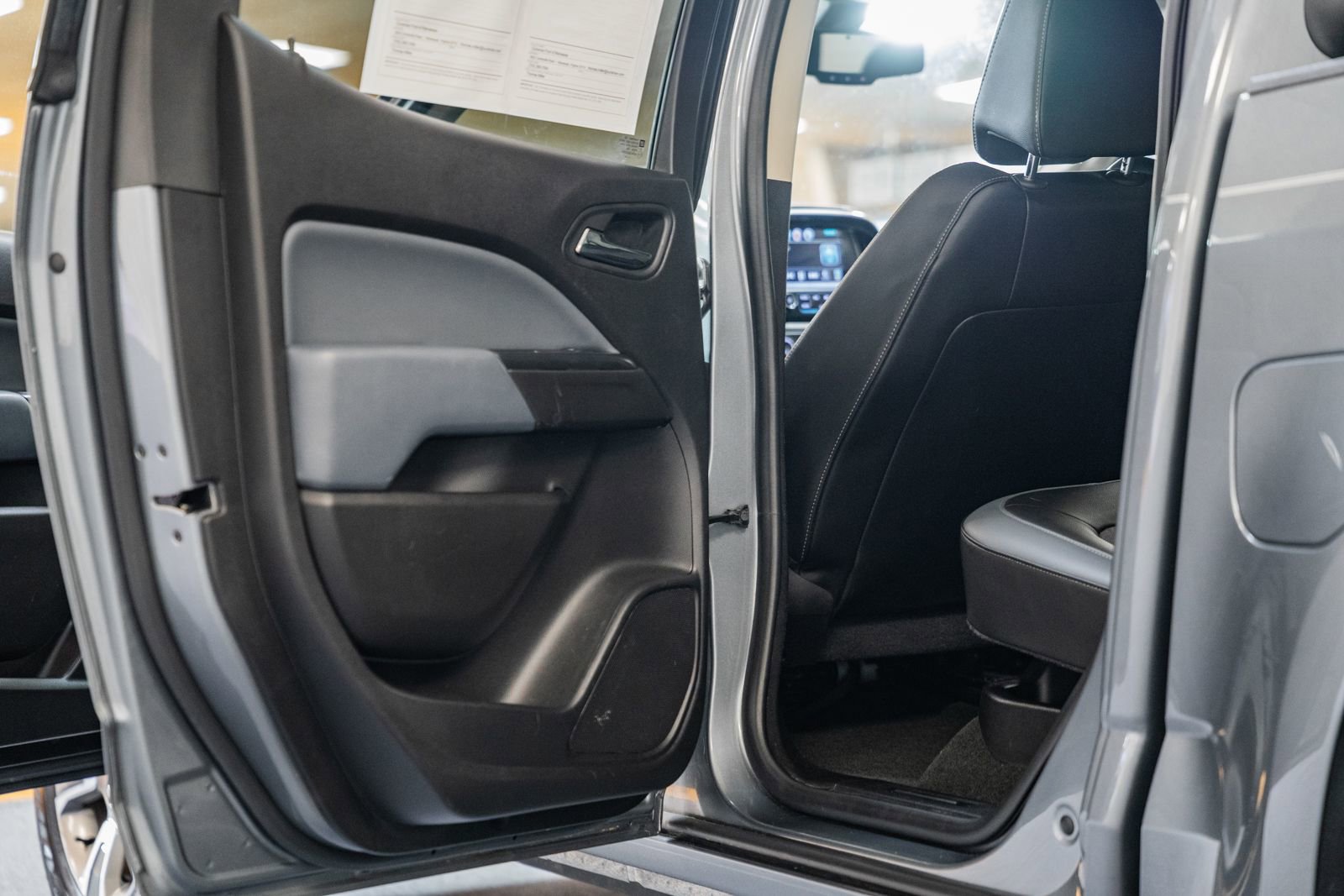 Used 2018 Chevrolet Colorado Z71 image 35