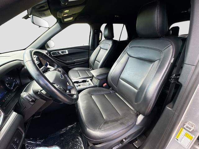 Certified 2020 Ford Explorer XLT w/ Equipment Group 202A AWD/4WD image 17