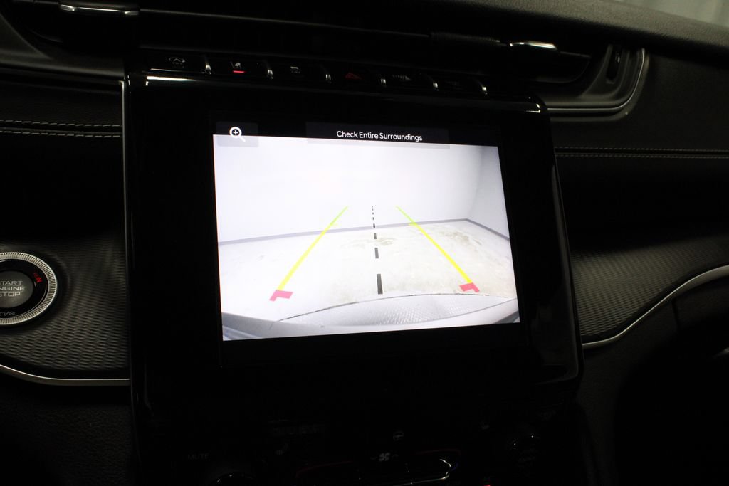 Used 2023 Jeep Grand Cherokee Altitude AWD/4WD image 2