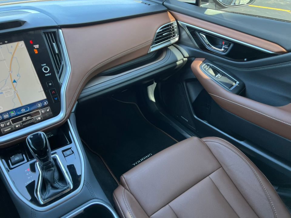 Used 2025 Subaru Outback Touring XT image 31