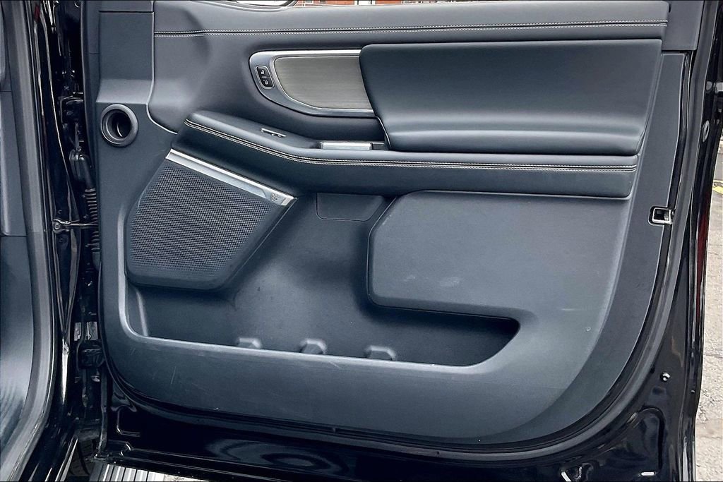 Certified 2025 Ford Expedition Platinum AWD/4WD image 22