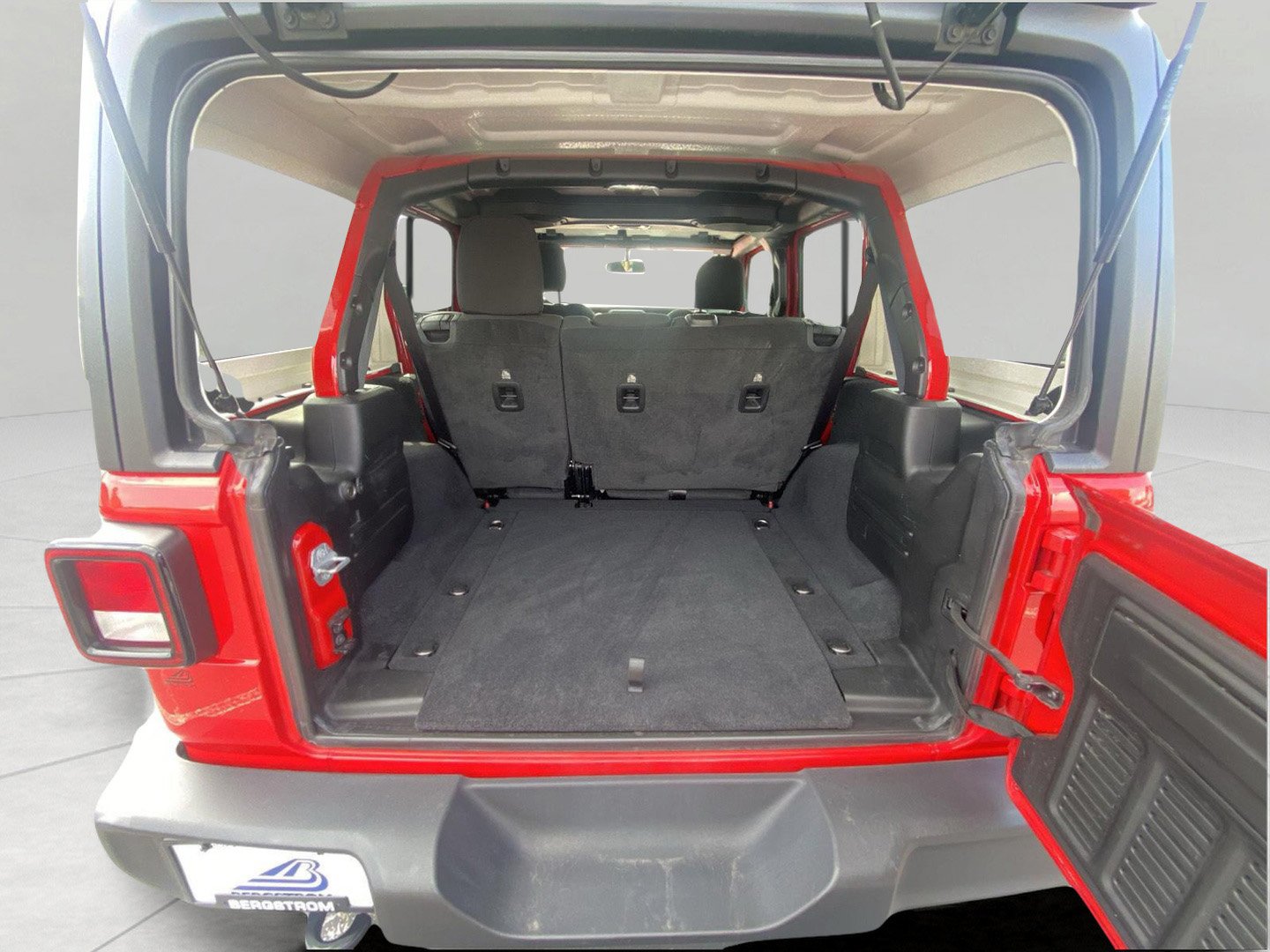 Used 2021 Jeep Wrangler Unlimited Sport AWD/4WD image 11