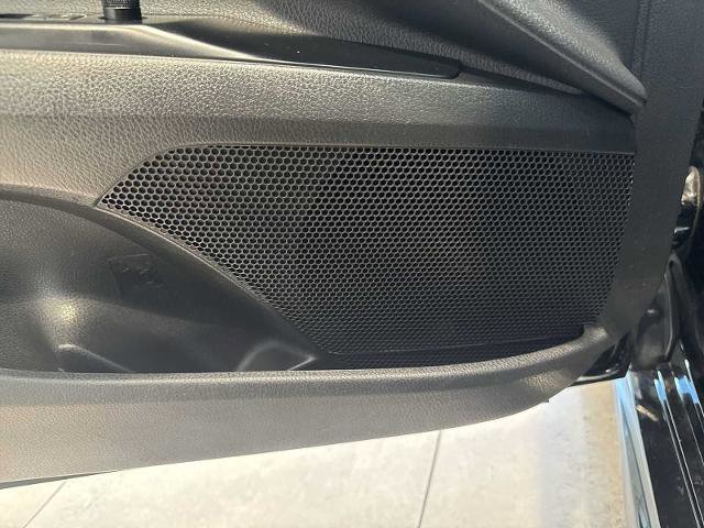 Used 2019 Toyota Camry SE w/ Sunroof Package image 22