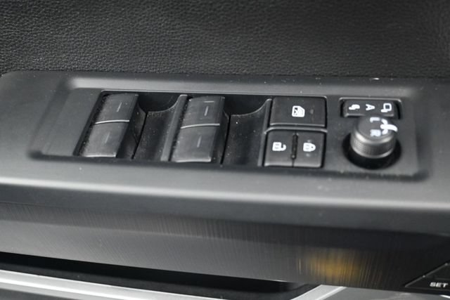 Used 2025 Toyota Tundra Platinum AWD/4WD image 8