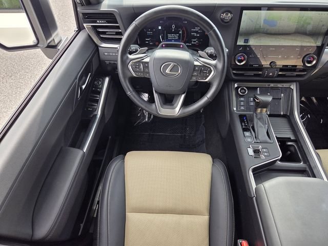 Used 2024 Lexus GX 550 AWD/4WD image 14